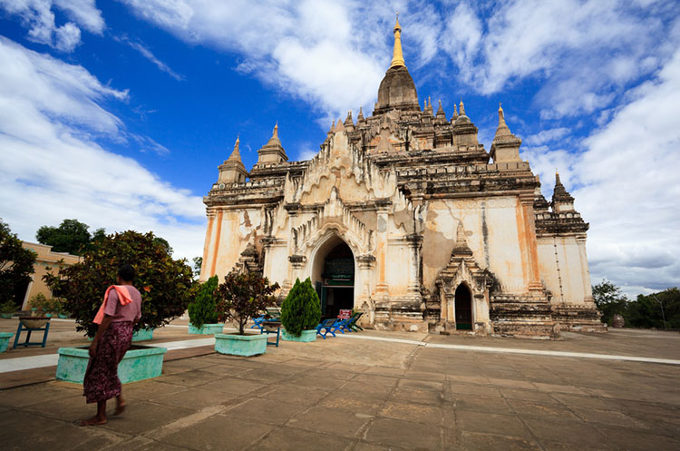 The Gawdawpalin temple in Bagan