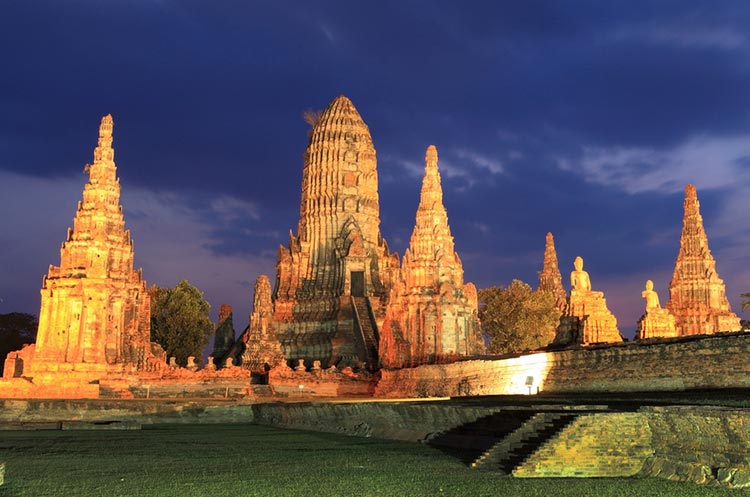 Lit up ruins of the Wat Chaiwatthanaram in the Ayutthaya Historical Park