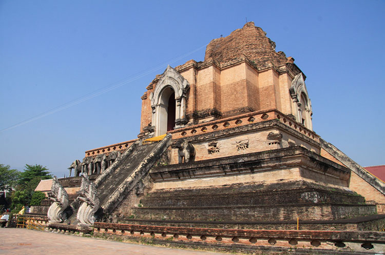 The massive chedi of the Wat Chedi Luang in Chiang Mai