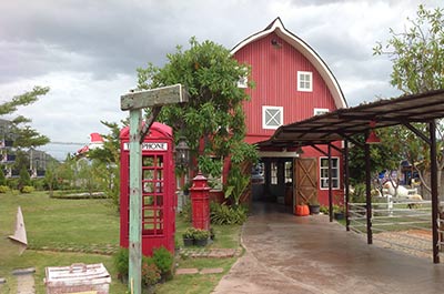 A barn at 1000 Sook Food & Farm
