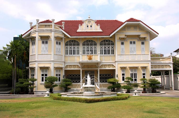 The first branch of SCB bank in Thailand, designed by Italian architect Annibale Rigotti