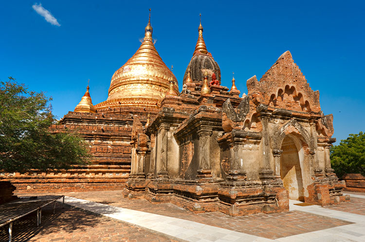 The Dhammayazika pagoda and one of the shrines surrounding it