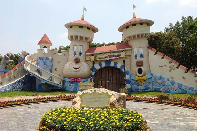 DreamWorld Bangkok and Snow Town Ticket with Optional Lunch