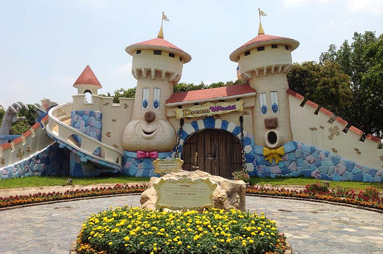 Home  Dream World Park.