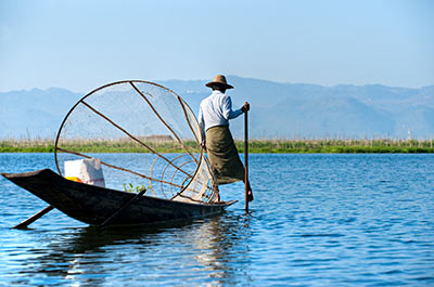 Leg rower on Inle Lake