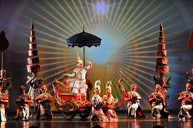 A scene from the Hanuman production, Khon Masked Dance show