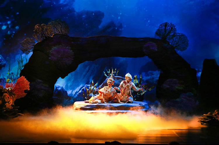 A scene showing Rama and Sita in exile in the forest