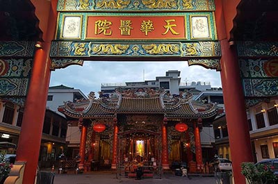 Le sanctuaire de Kuan Yim dans le quartier chinois de Bangkok