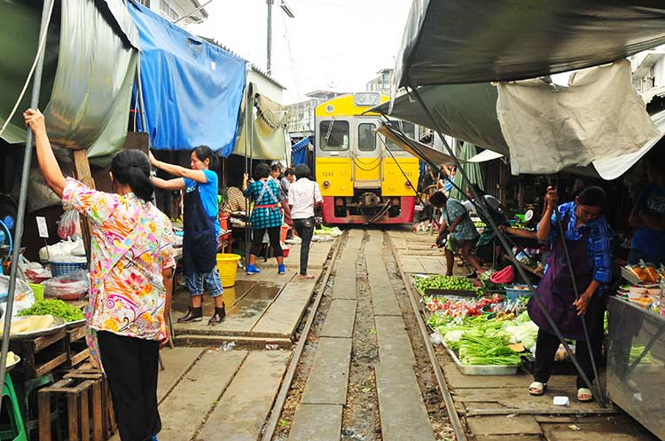 Maeklong Railway Market