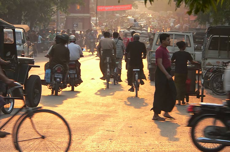 Traffic in the city of Mandalay