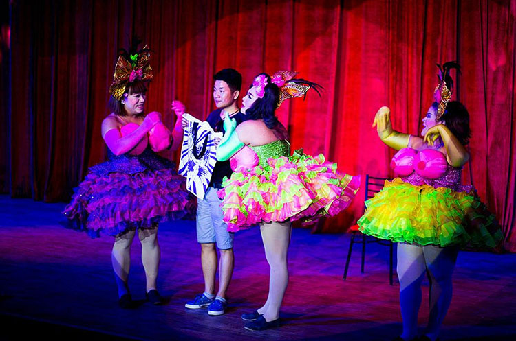 Funny act with audience participation at the Miracle Cabaret Show