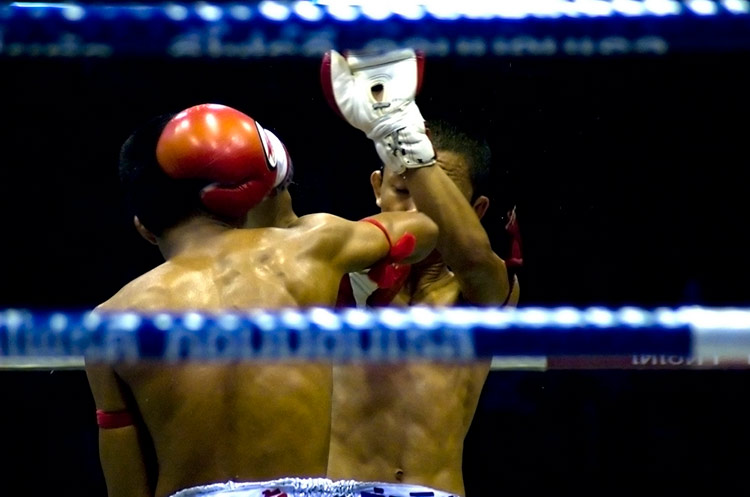 Professionl Muay Thai fights at Lumpini and Ratchadamnoen stadium in Bangkok