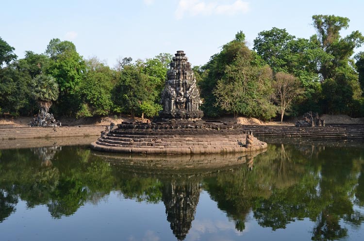 The island temple Neak Pean in Angkor