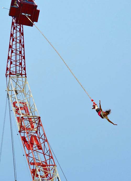 Bungy jump 60 meters down