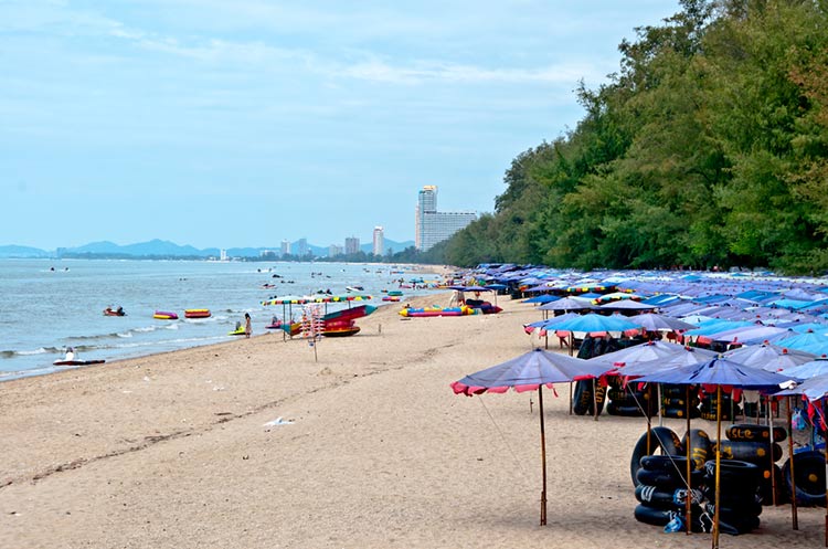 Beach at Cha-Am in Phetchaburi province
