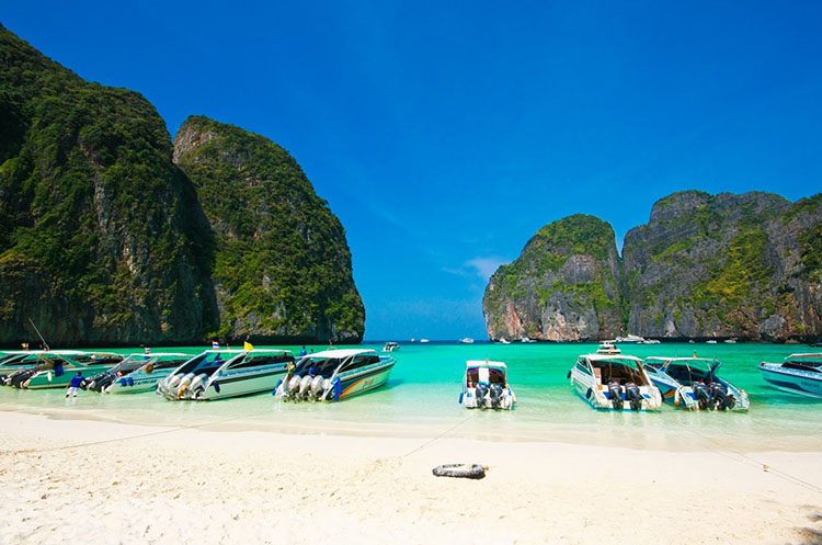 Boats at the beach of the Phi Phi islands