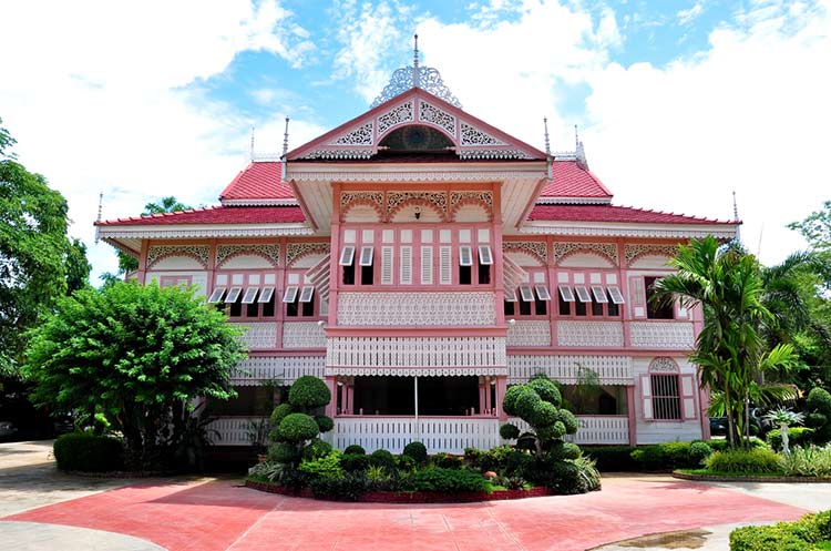 Vongburi House, a large teak wood mansion in Phrae