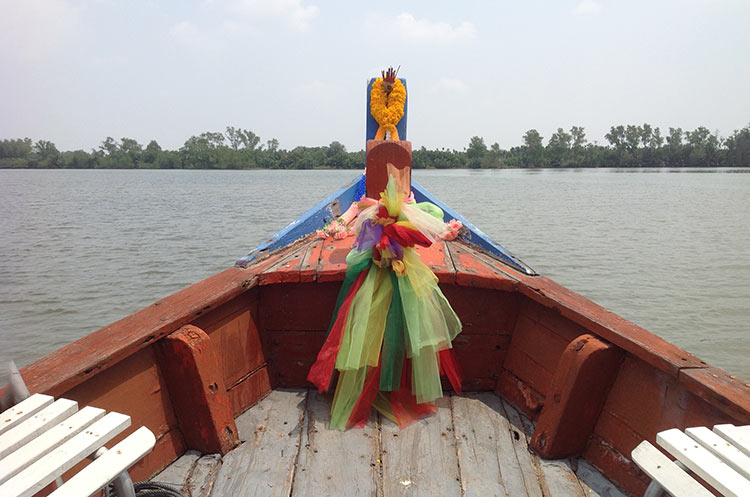 Boat trip on the rivers surrounding the Ayutthaya Historical Island