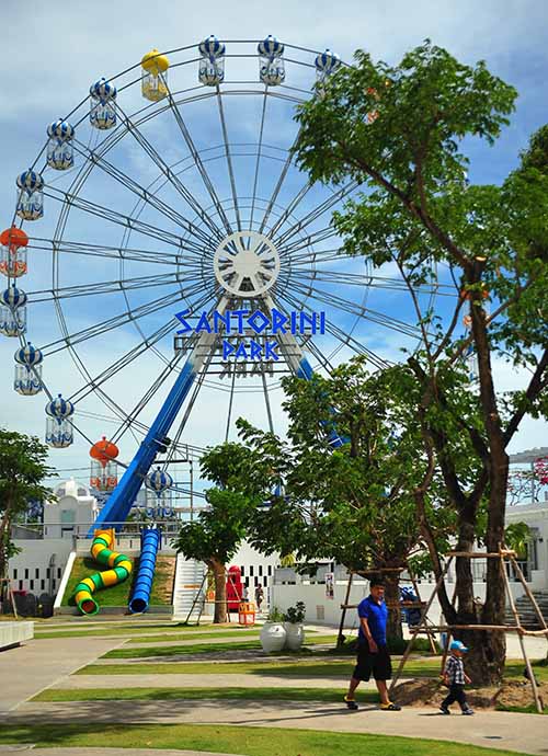 40 Meter tall Ferris wheel