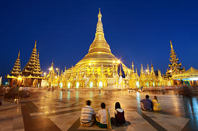The golden Shwedagon pagoda in Yangon after dark