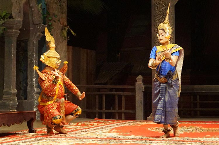 An elegant performance of Khmer classical dance