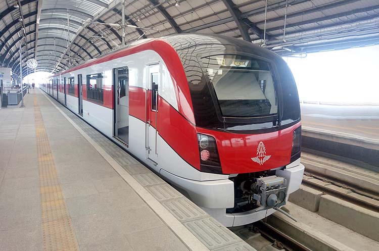 An electric train on the SRT Red Line in Bangkok