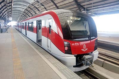 A train of the SRT Red Line