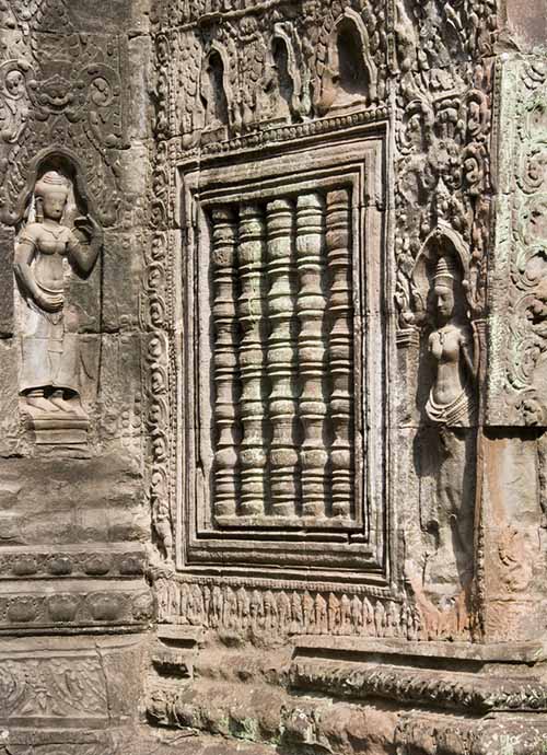 Sculptings on the walls of the Ta Prohm