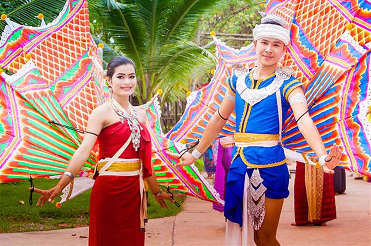 Traditional dance performance at Thai Thani Arts and Culture village in Pattaya