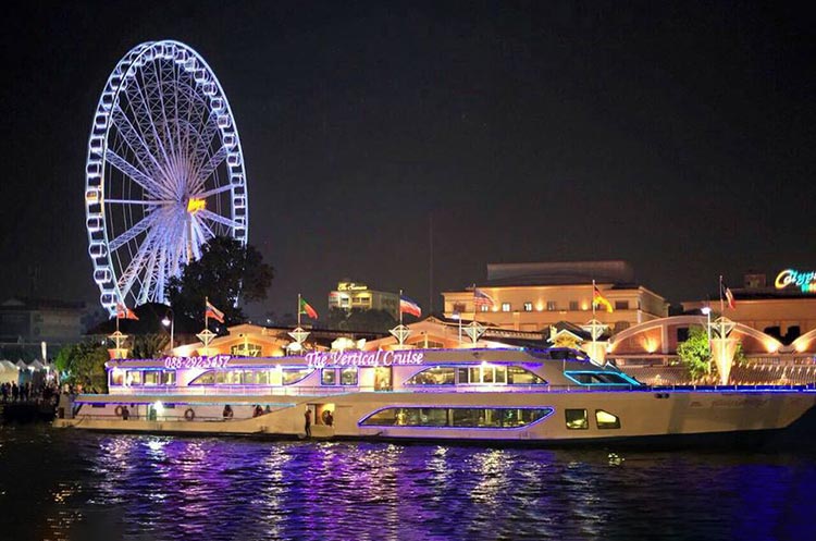The Vertical Dinner Cruise ship at Asiatique