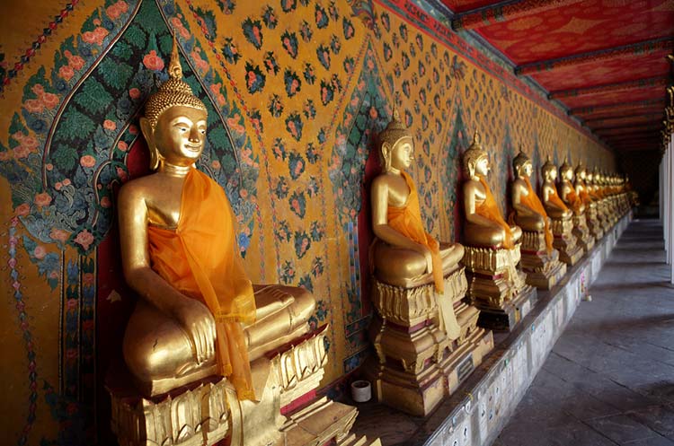 Buddha images in the cloister of the Wat Arun