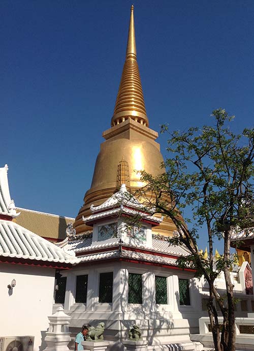 The chedi at Wat Bowonniwet in Bangkok