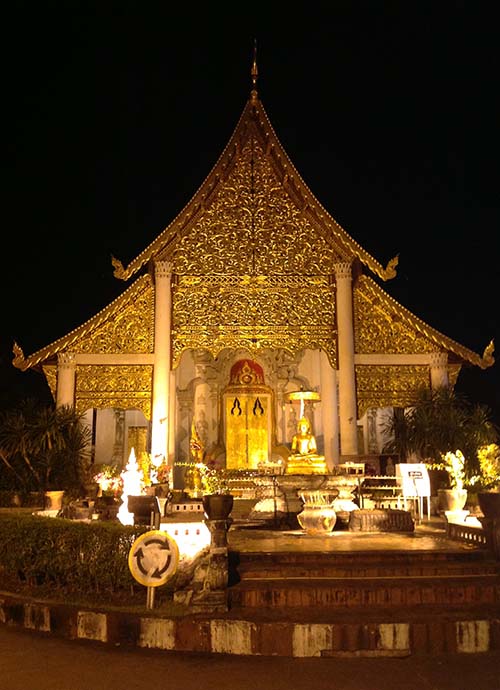 The viharn lighted up at night