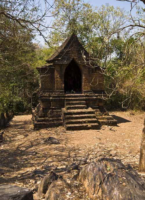 The mandapa of the Wat Khao Phanom Phloeng, Si Satchanalai Historical Park