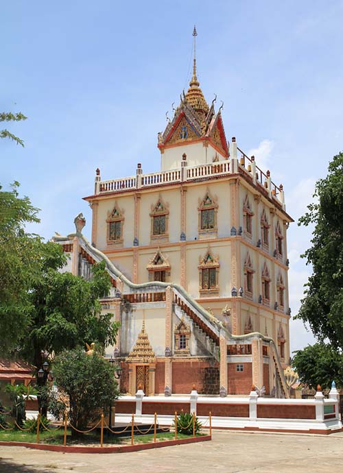 Wat Klang Ming Muang in Roi Et