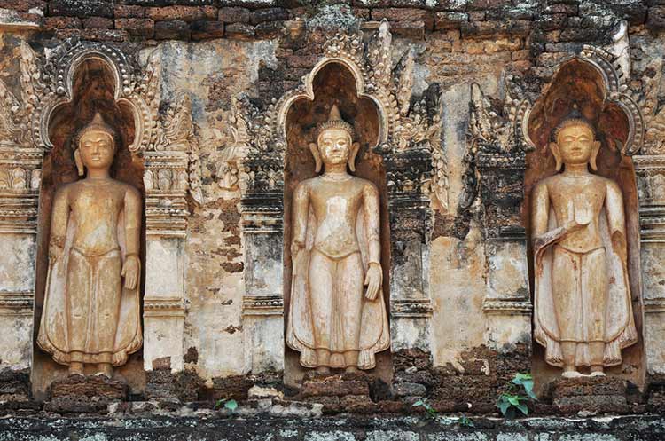 Buddha images on the Mahabol chedi