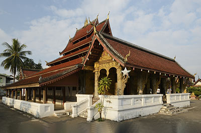 The Wat Mai with its multi tiered roof