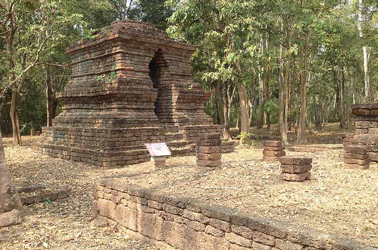 Chedi of the Wat Mondop in the North zone of Kamphaeng Phet Historical Park