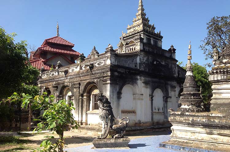 Viharn and chedi of the Wat Pa Pao in Chiang Mai