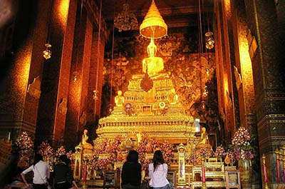 A beautiful Buddha image inside the Wat Pho