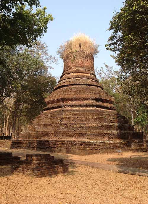 Principal chedi of the Wat Phra Non in Kamphaeng Phet Historical Park