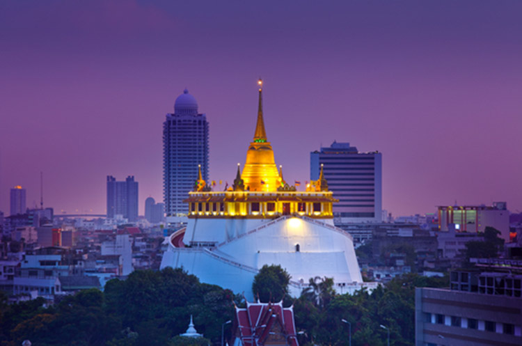 The Wat Saket or “Temple of the Golden Mount” at dusk