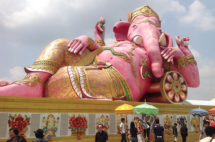 Huge statue of a pink colored Ganesha at Wat Saman Rattanaram in Chachoengsao, Thailand