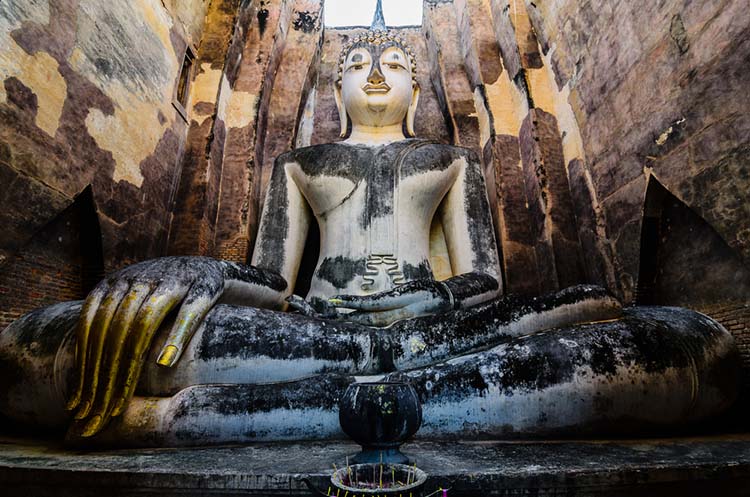 Phra Achana Buddha image at Wat Si Chum