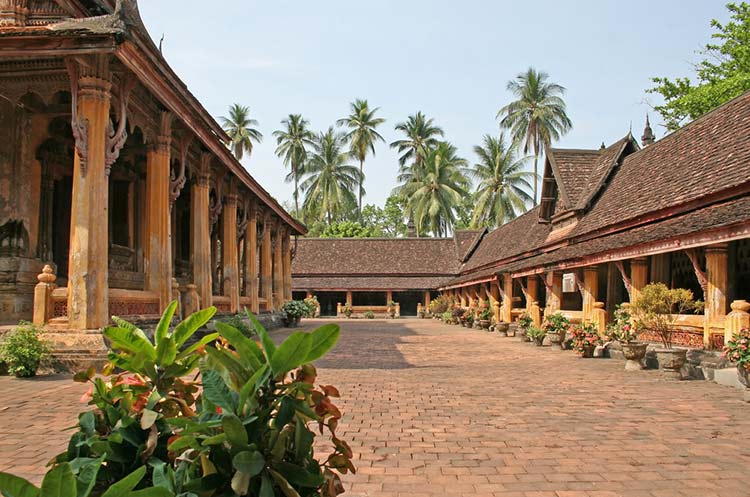 Saga Tilstedeværelse Juster Wat Si Saket Vientiane - Temple housing over 10,000 Buddha images